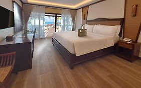 Red Coconut Beach Hotel Boracay